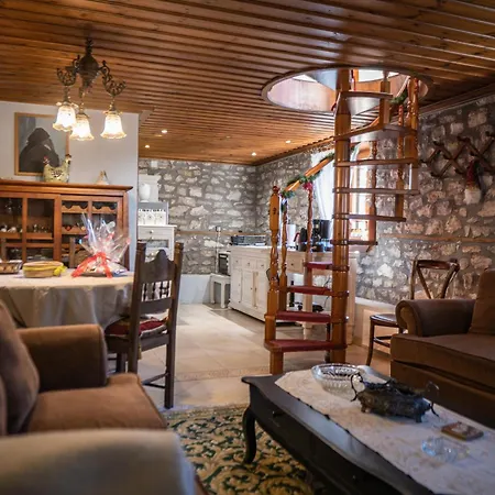 Сasa de vacaciones Gorianades Traditional House *